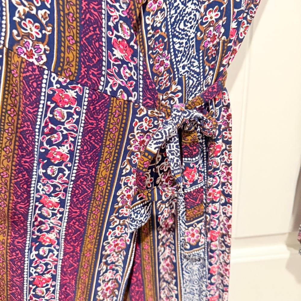 Elegant Boho Maxi Wrap Dress - Picture 6 of 8